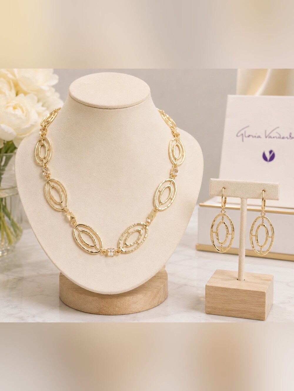 Gloria Vanderbilt Gold Oval Link Necklace Earrings Set NWT Textured